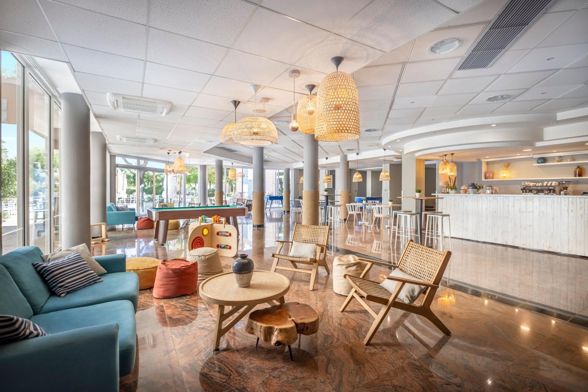 Sunny Baska Hotel By Valamar, Ex Corinthia Экстерьер фото