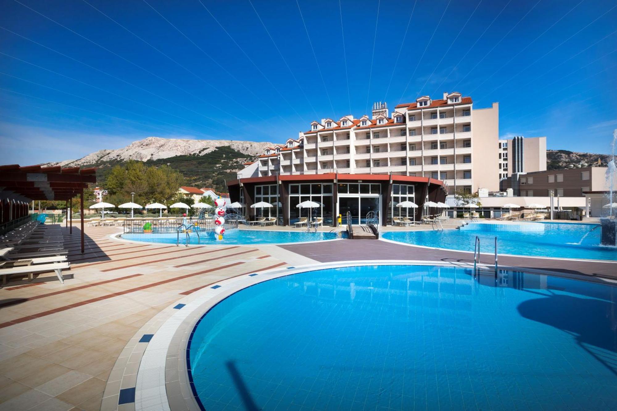 Sunny Baska Hotel By Valamar, Ex Corinthia Экстерьер фото