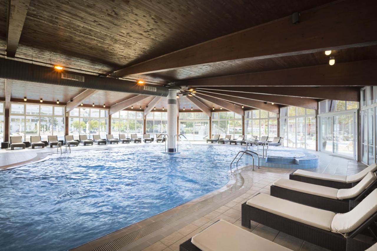 Sunny Baska Hotel By Valamar, Ex Corinthia Экстерьер фото
